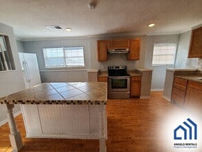 Building Photo - 301 W Ave S