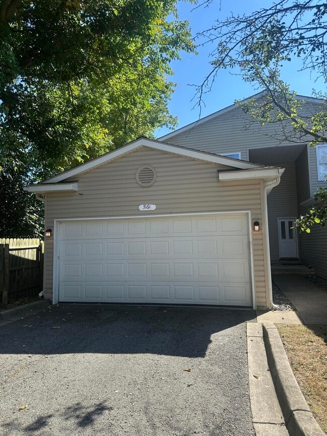 Building Photo - 3161 Kassab Ln