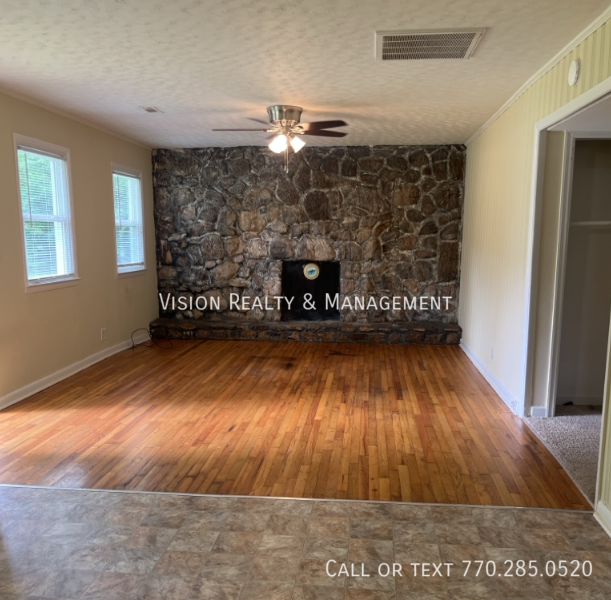 Building Photo - Charming 3 BR 2 BA Bowdon Home