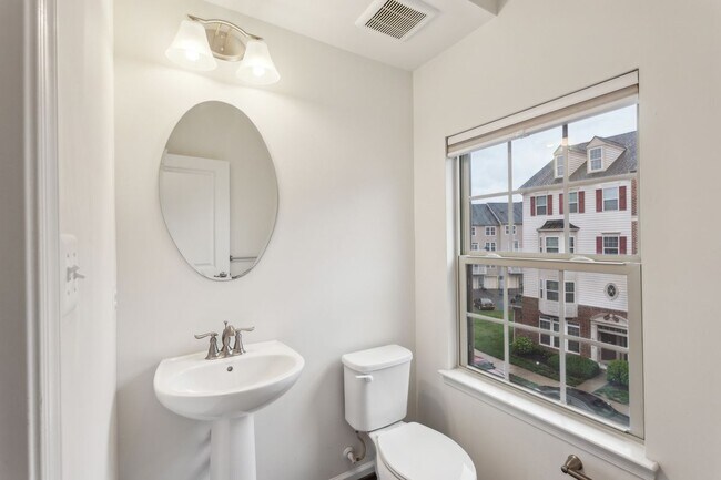Foto del edificio - 6425 Alan Linton Blvd E