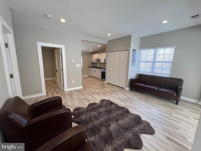 Foto del edificio - 33 Old US Hwy 1