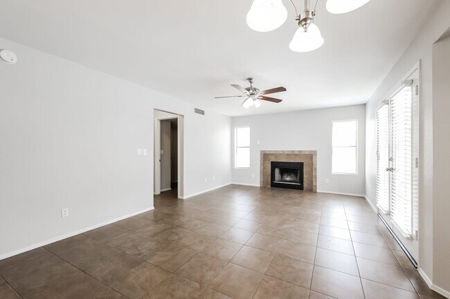 Building Photo - 6537 W Sandra Terrace