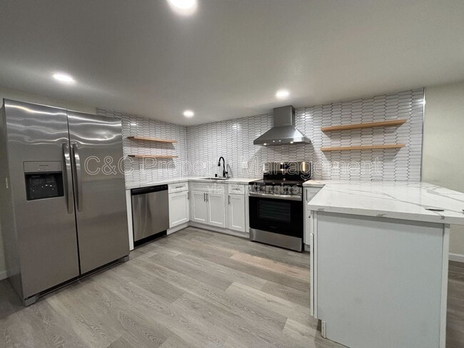 Building Photo - 846 42nd St