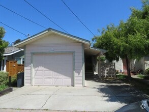 Building Photo - 4825 Crystal St