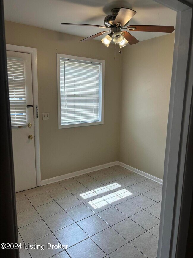 Building Photo - 3802 Nanz Ave