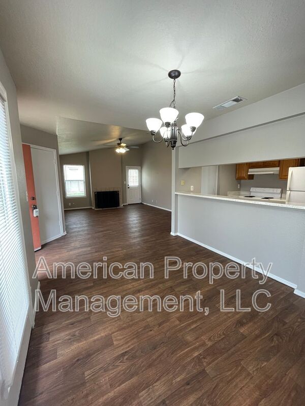 Foto del edificio - 13120 E 44th St