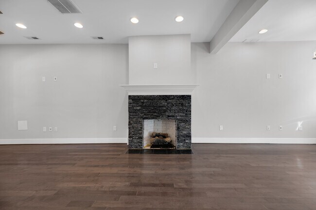 Foto del edificio - 2120 2nd St NW