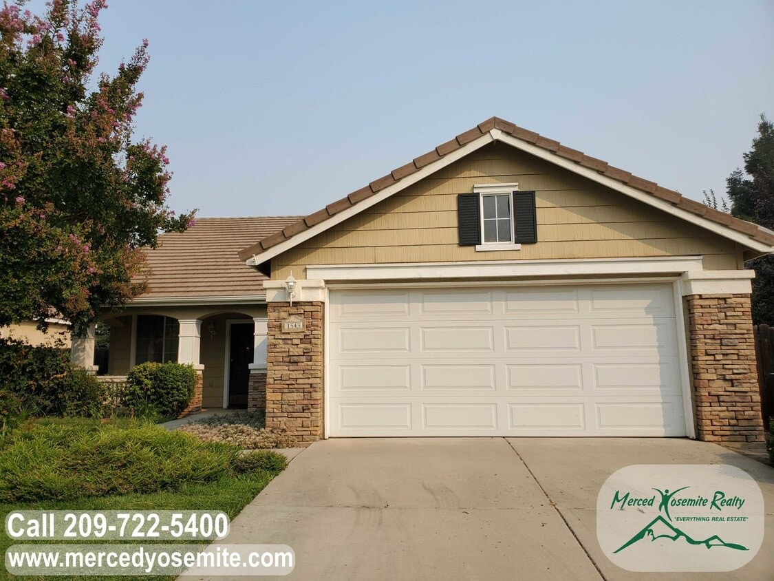 Hunters Village Phase 2. Do not disturb tenants. - Hunters Village Phase 2. Do not disturb tenants.