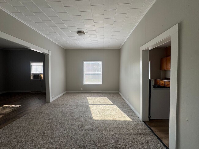 Foto del edificio - Price Drop, Apply Now!