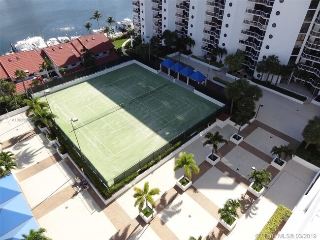Building Photo - 3640 Yacht Club Dr