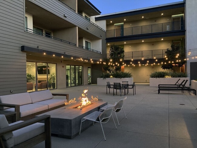 Building Photo - 77 North Apartments