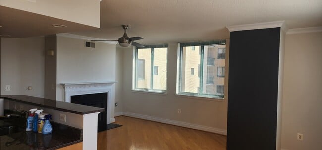 Building Photo - 414 Water St