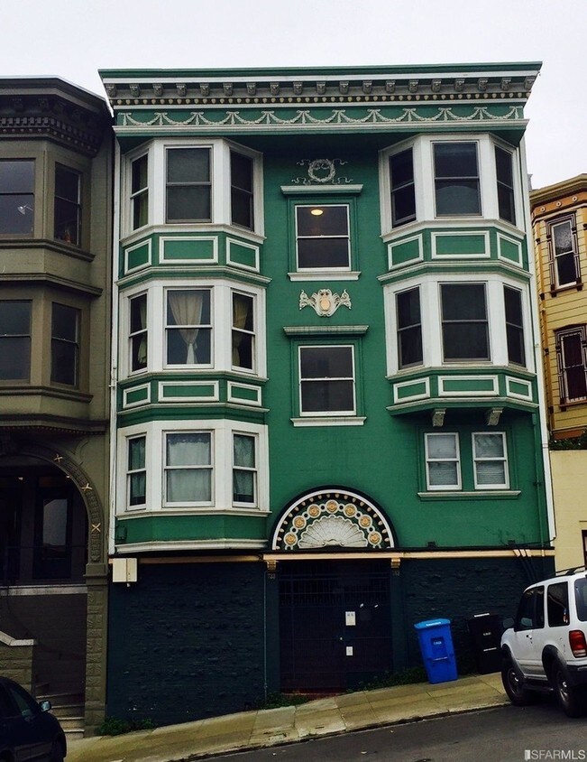 Primary Photo - 733-743 Waller St