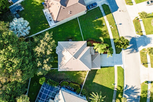 Foto del edificio - 255 Saratoga Blvd E