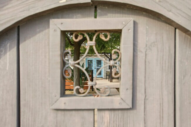 Foto del edificio - 2154 Oliver Ave