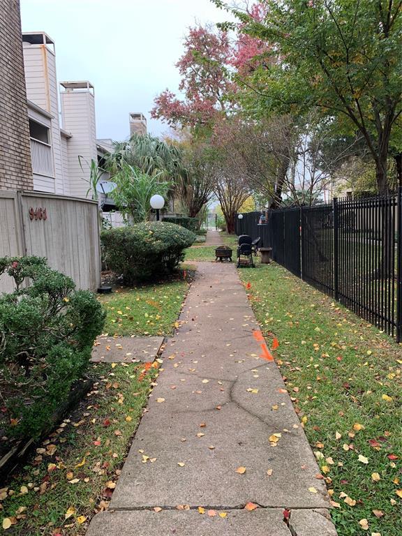 Building Photo - 9461 Pagewood Ln