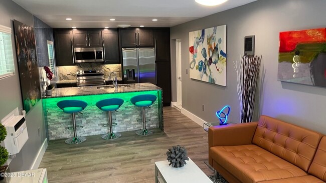 Building Photo - 236 N Keech St