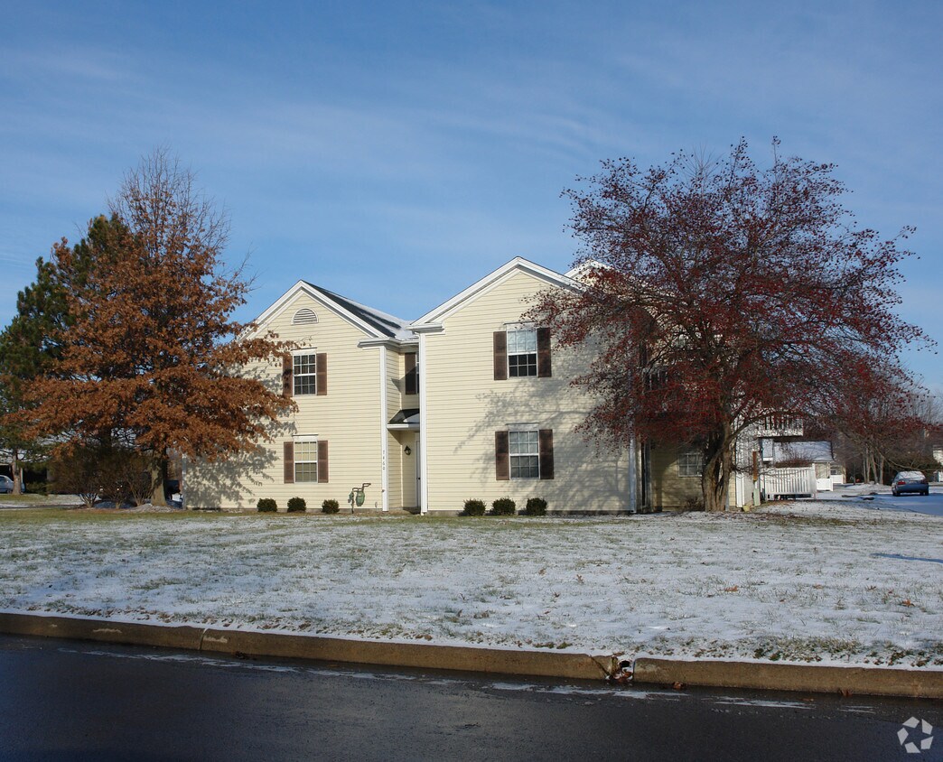 Foto del edificio - 7460 Huntington Dr
