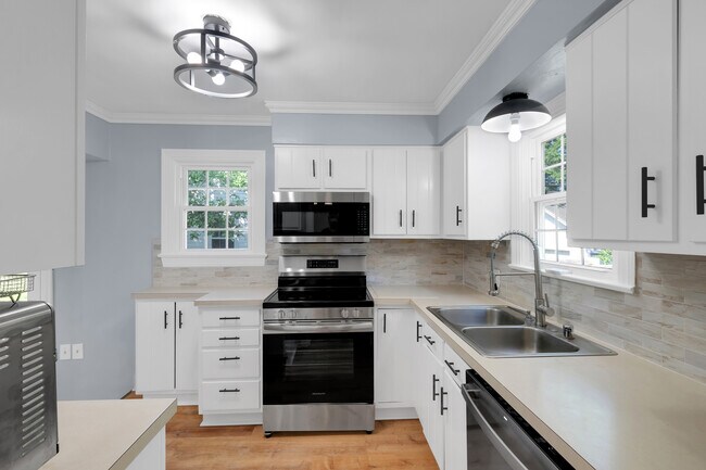 Foto del edificio - 3907 Brownlee Rd