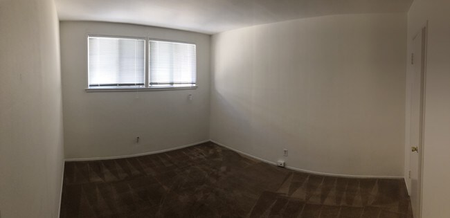 Bedroom - 820 S Gramercy Pl