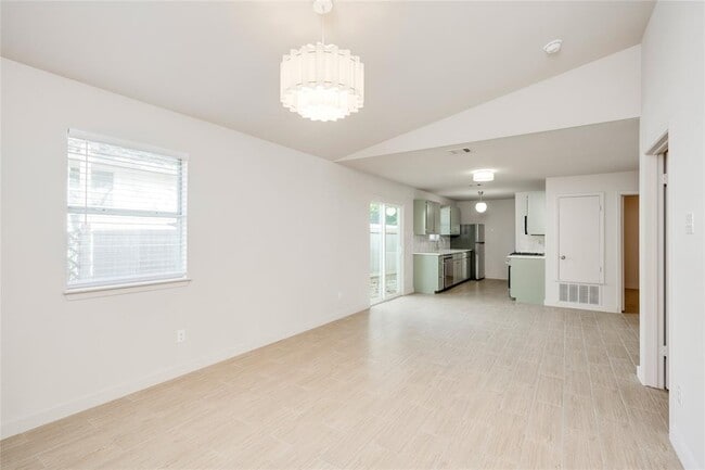 Foto del edificio - 8110 Willet Trail