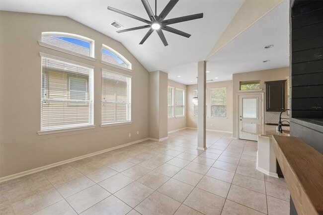 Foto del edificio - 130 Biltmore Loop