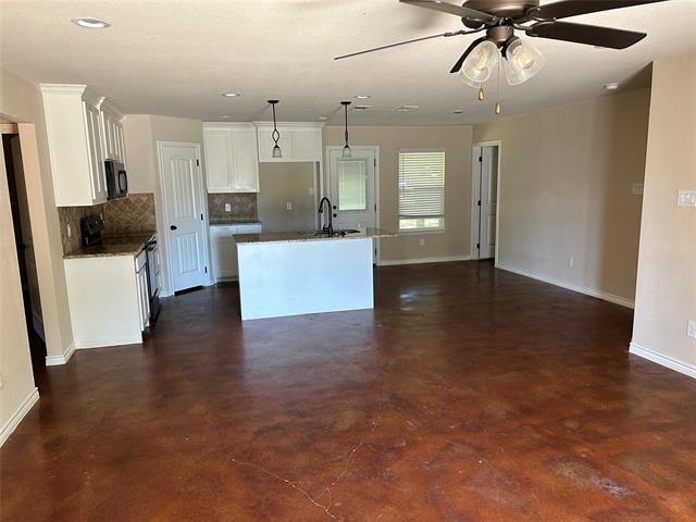 Foto del edificio - 313 Elmwood St