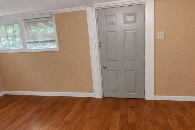 Foto del edificio - 4322 Mikado Ave