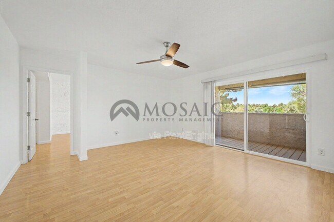 Foto del edificio - 4444 E Paradise Vlg Pkwy S