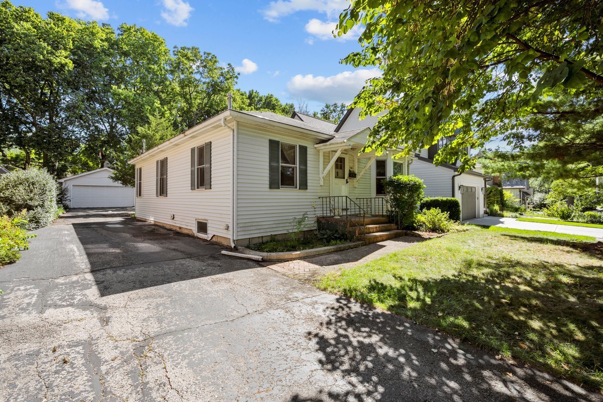 340 S Loomis St, Naperville, IL 60540 House Rental in Naperville, IL