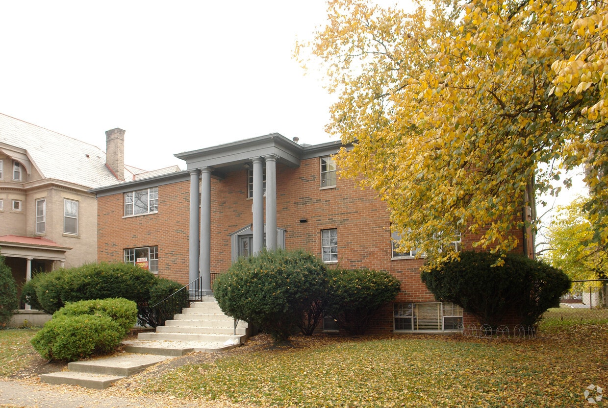 Primary Photo - 1075 Bryden Rd
