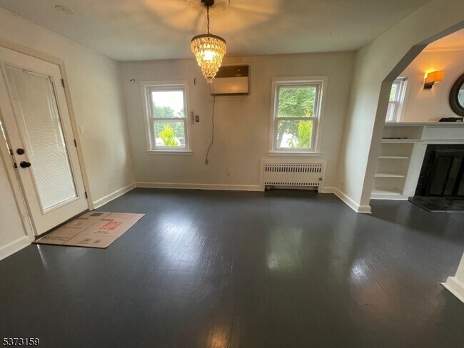 Foto del edificio - 132 Morristown Rd