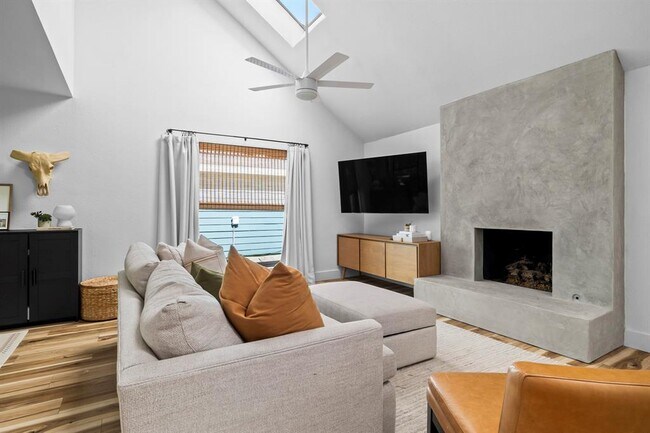 Foto del edificio - 6722 Lost Valley