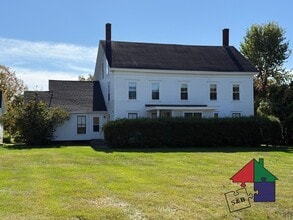 Building Photo - 123 Hill St