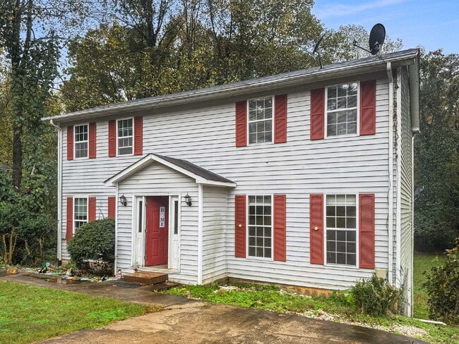 Townhouse Available Immediately in North H... - Townhouse Available Immediately in North H...