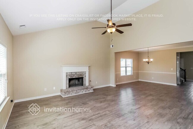 Foto del edificio - 2055 Hydrangea Ln