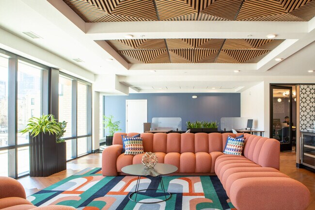 Foto del edificio - 1237 N Van Buren St