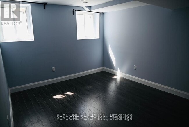 Building Photo - 157 Waller St