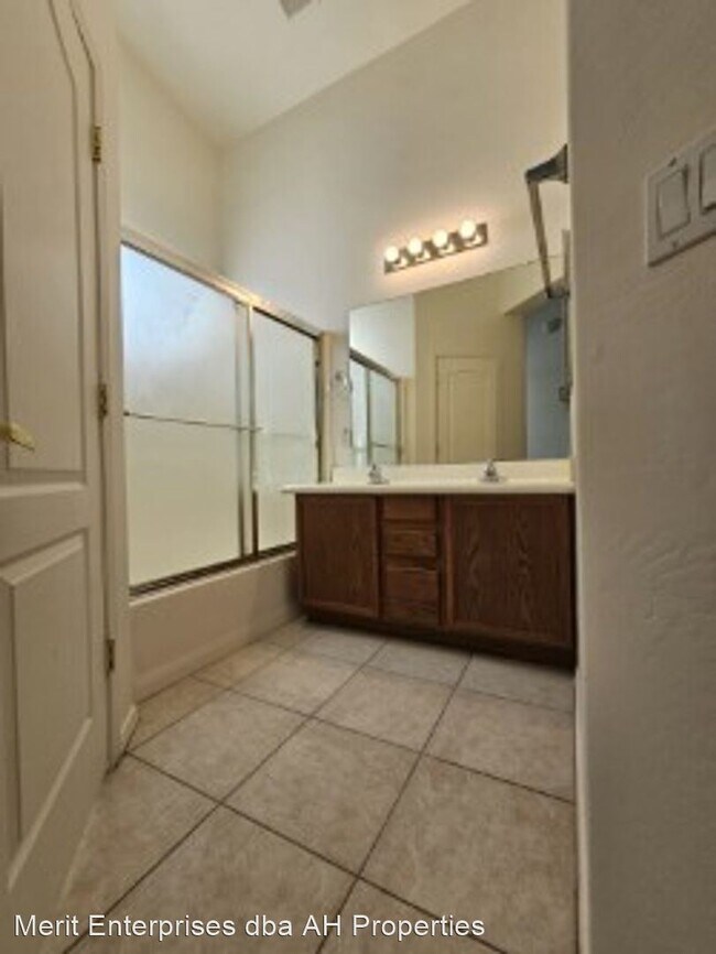 Foto del edificio - 3 br, 2 bath House - 7204 S 56TH LN