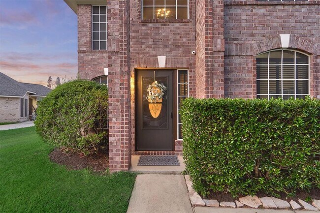 Foto del edificio - 5807 Fairway Manor Ln