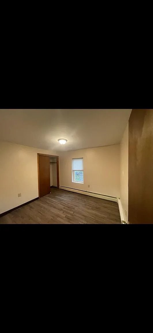 Building Photo - 559 Bunting St
