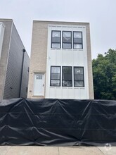Building Photo - 1058 N Central Park Ave
