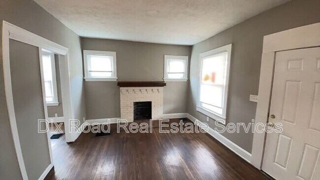 Building Photo - 4553 Midland Ave