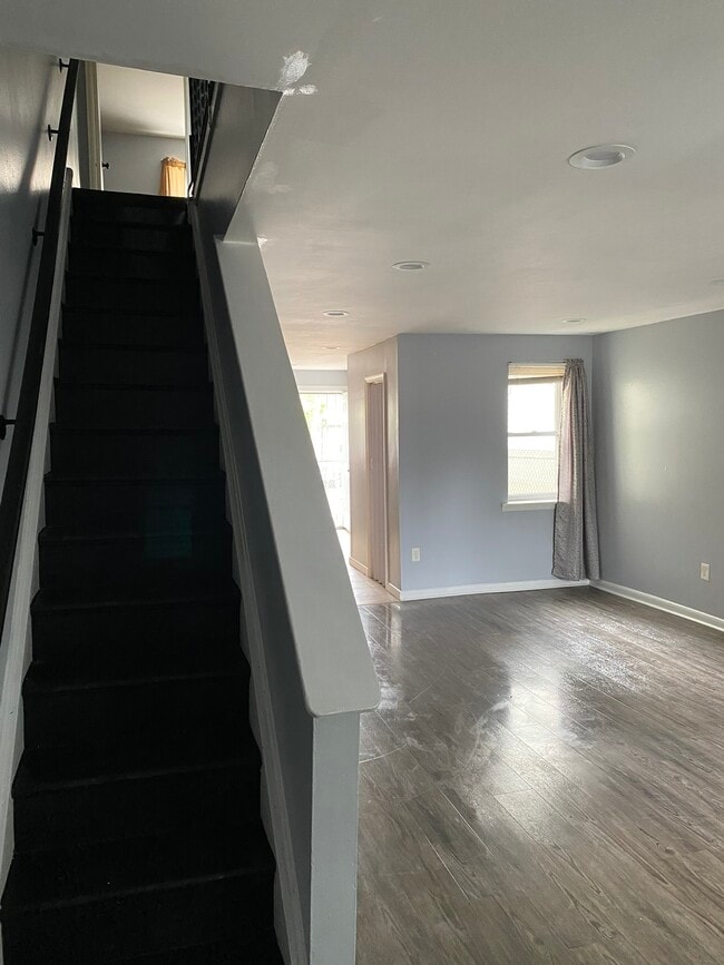 Building Photo - 2229 W Dauphin St