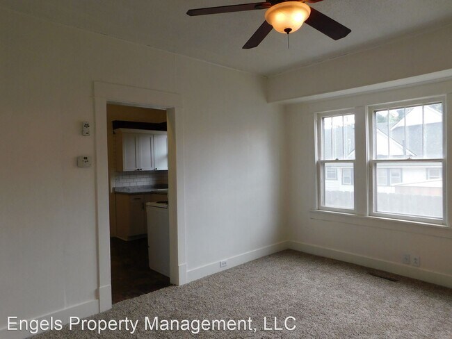 Building Photo - 3 br, 1 bath House - 920 W 1st. Ave.
