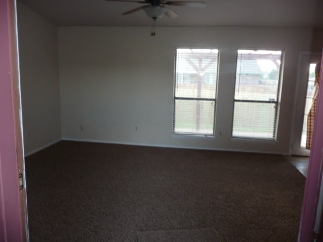 Building Photo - 114 SE Trenton Rd