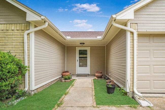 Foto del edificio - 7414 Broken Arrow St