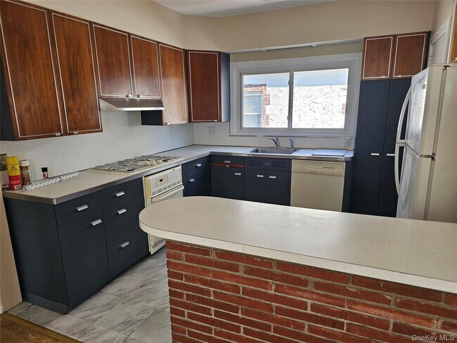 Foto del edificio - 65 Belmont Ave