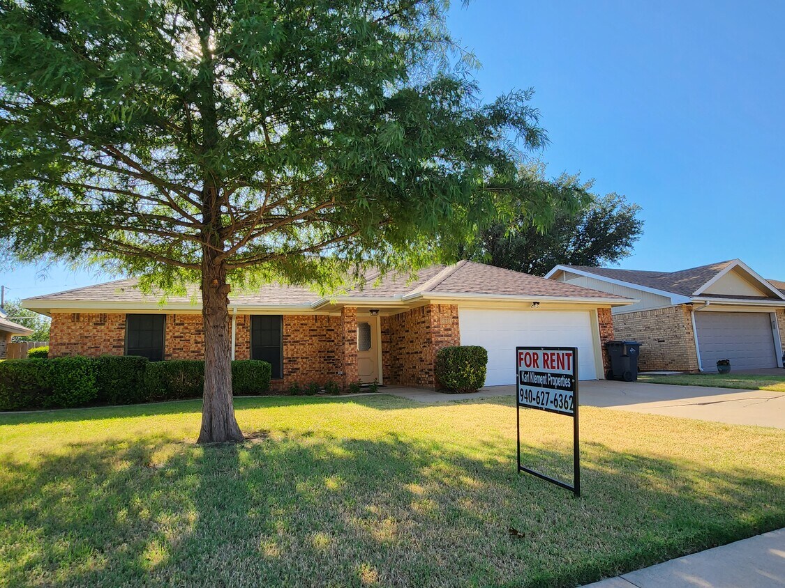 4851 Matterhorn Dr, Wichita Falls, TX 76310 House Rental in Wichita