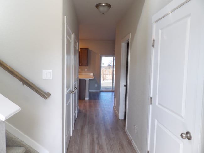 Photo - 10496 Kalama Dr House